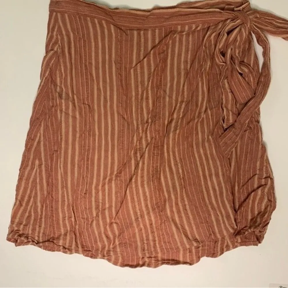 American Eagle High-Waisted Striped Tie Wrap Mini Skirt Size Medium - Image 5