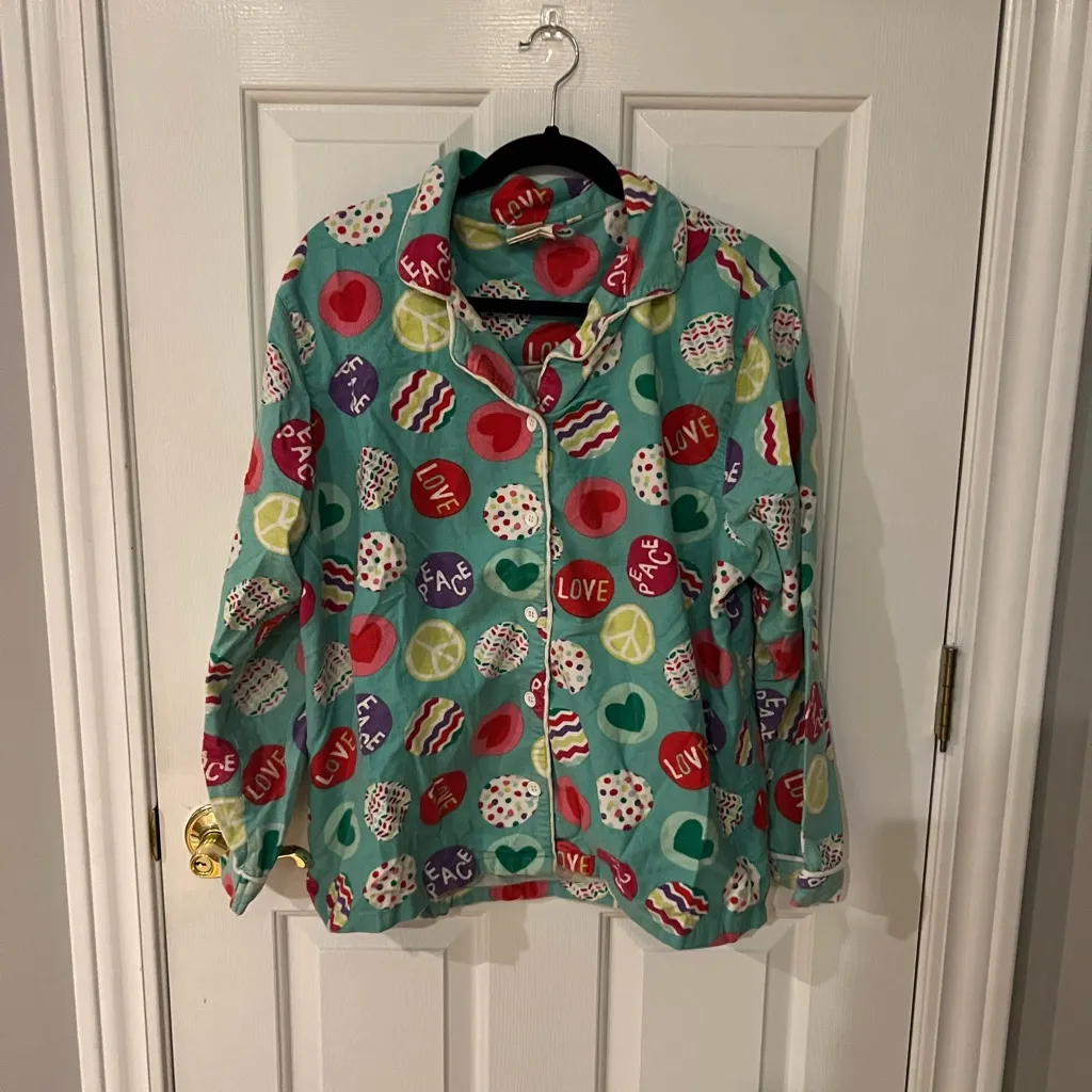 Pottery Barn Pajama Set Size L - Image 2