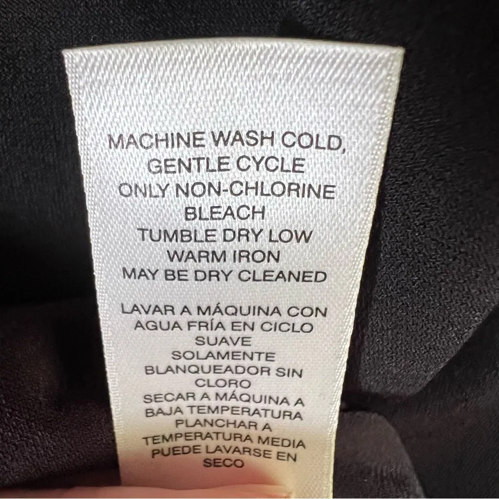 Chico’s Black Slinky Stretch Tunic Top Keyhole Silver Metal Minimal Sz 2 (US 12) - Image 6