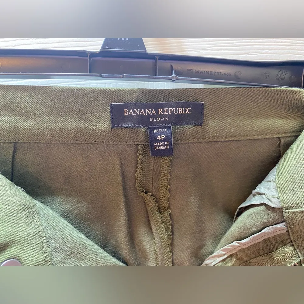 Banana Republic | Sloan Olive Green Ankle Pants, Size 4 Petite - Image 3