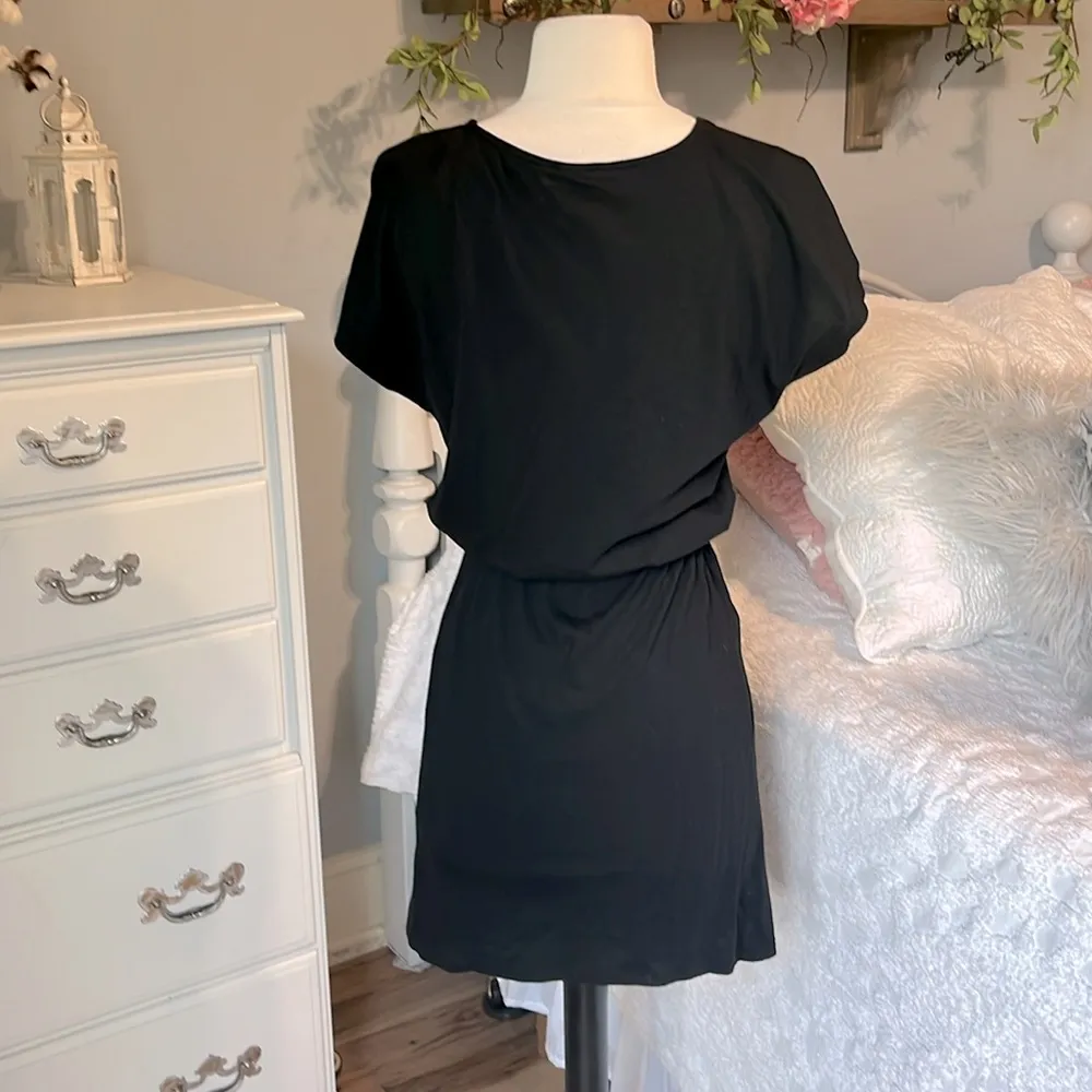 H & M Black V Neck Basic Dress - Image 4