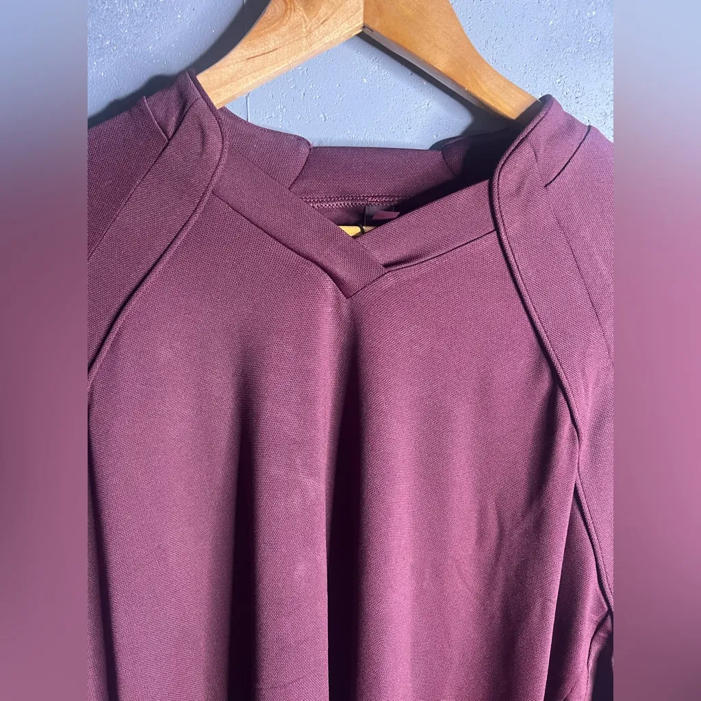 SKIMS Nike  Airy Women's Oversized V-Neck Quarter Sleeve Top in size XS.  NWT - Image 5