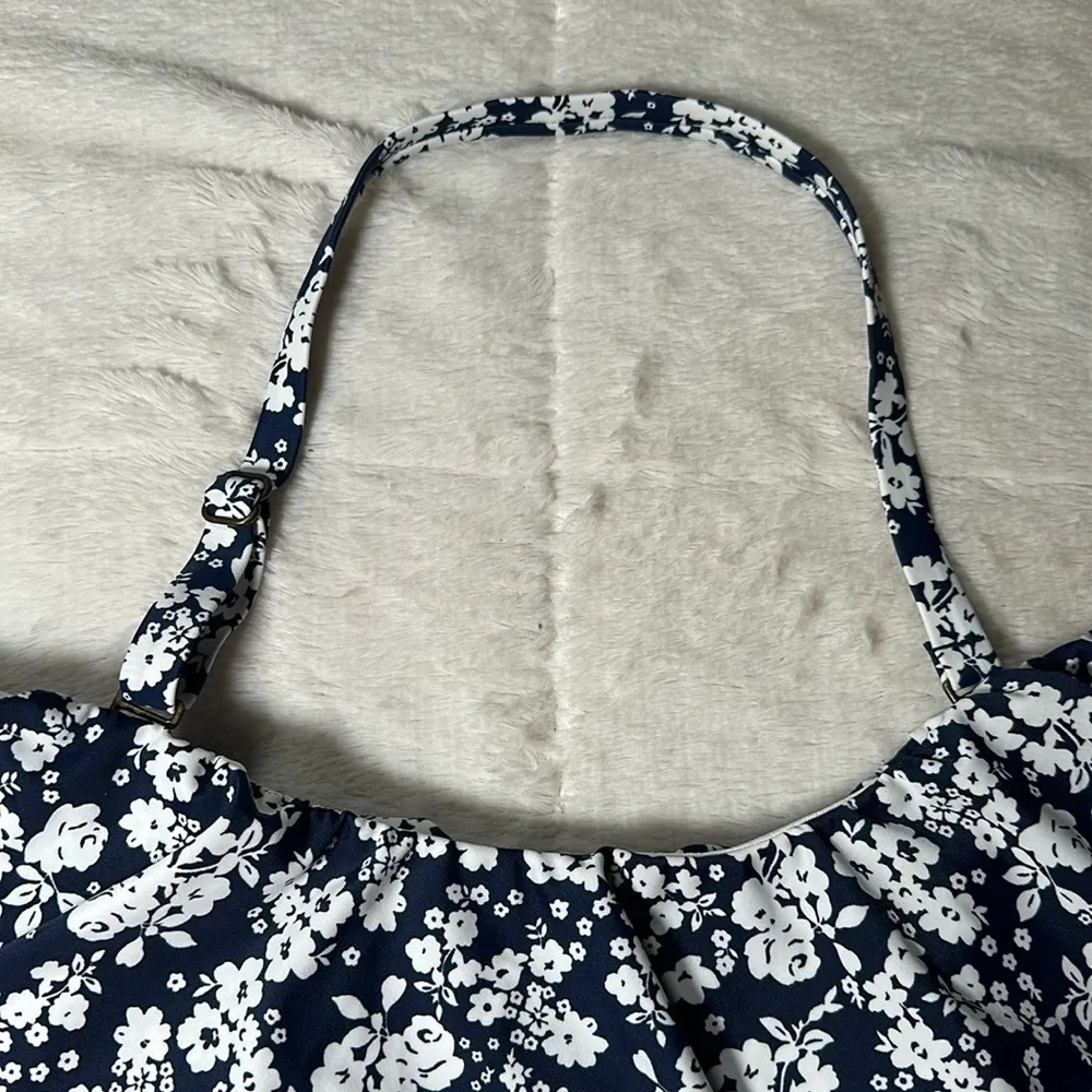 Island Escape Bliss Printed La Flor Ruffled Off - Image 16