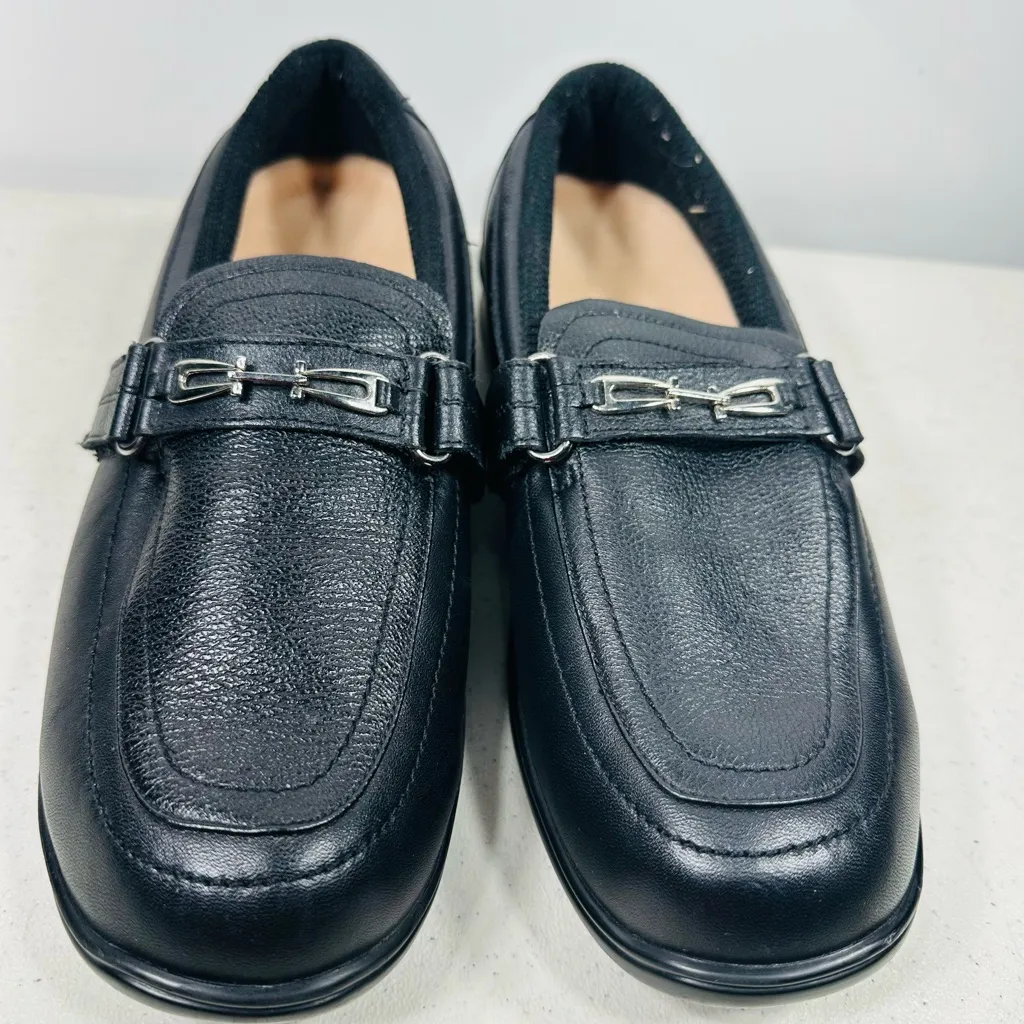OrthoFeet Women's Chelsea Diabetic Shoes size 10 Black - Image 2