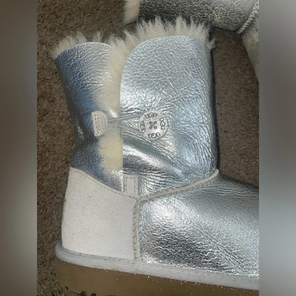 UGG Bailey Button Short Silver Metallic Side Sparkle Button Fur-Lined Boots - Image 4