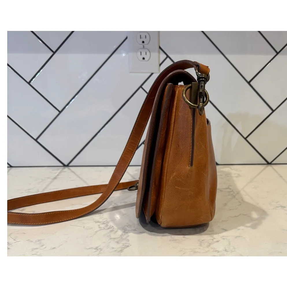 Frye Farrah saddle crossbody bag in cognac leather neutral western bohemian - Image 3