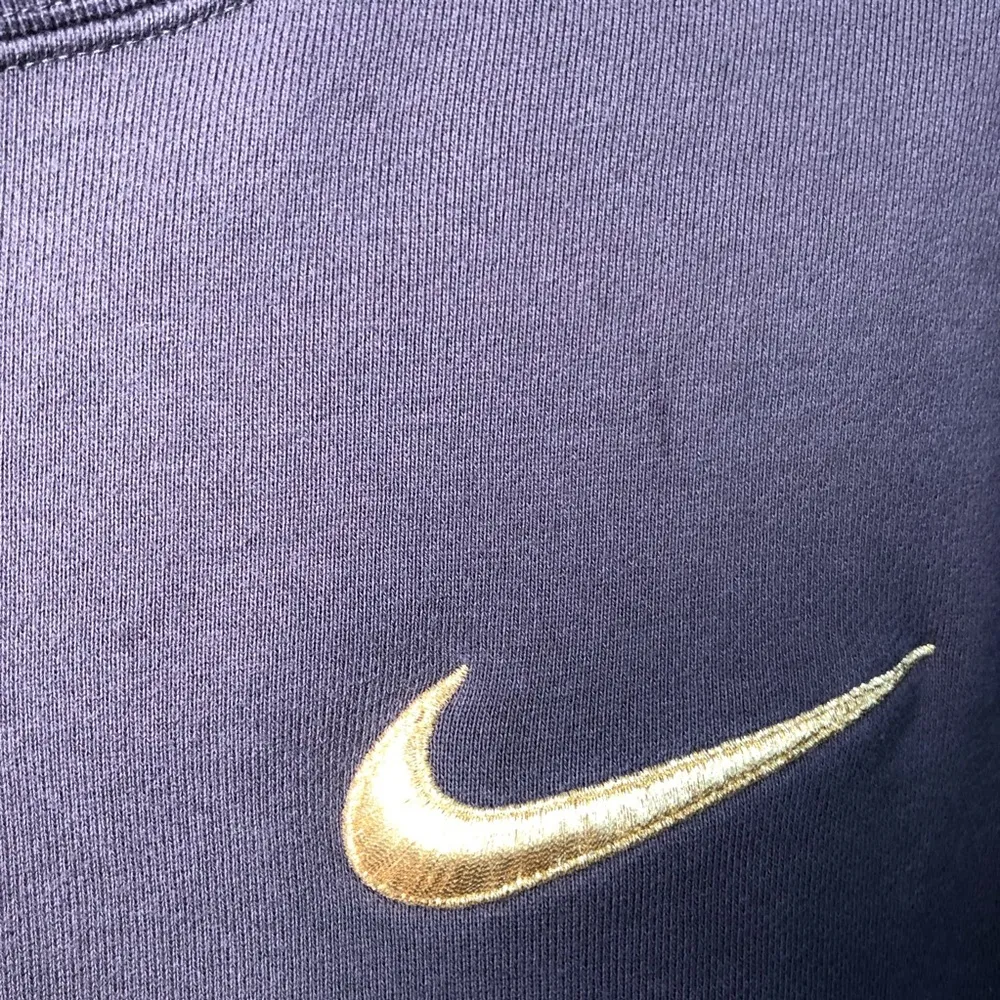 Grey and Gold Nike x Maria Sharapova Embroidered Long Sleeve Tee Size S - Image 11
