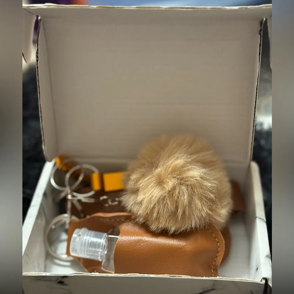 Brown women’s‎ keychain & Accessories - Image 2