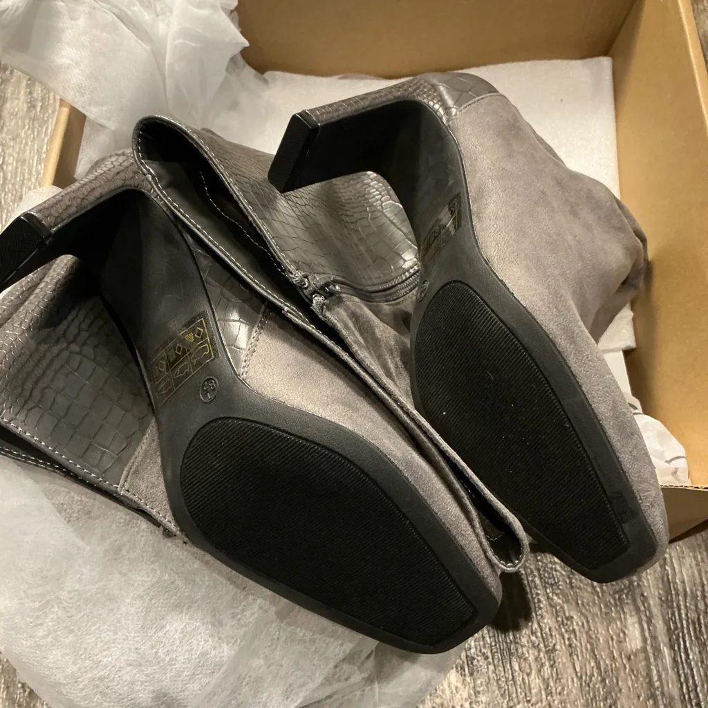 Journee Collection Wide Calf Women’s Boots Size 8.5 - Image 8