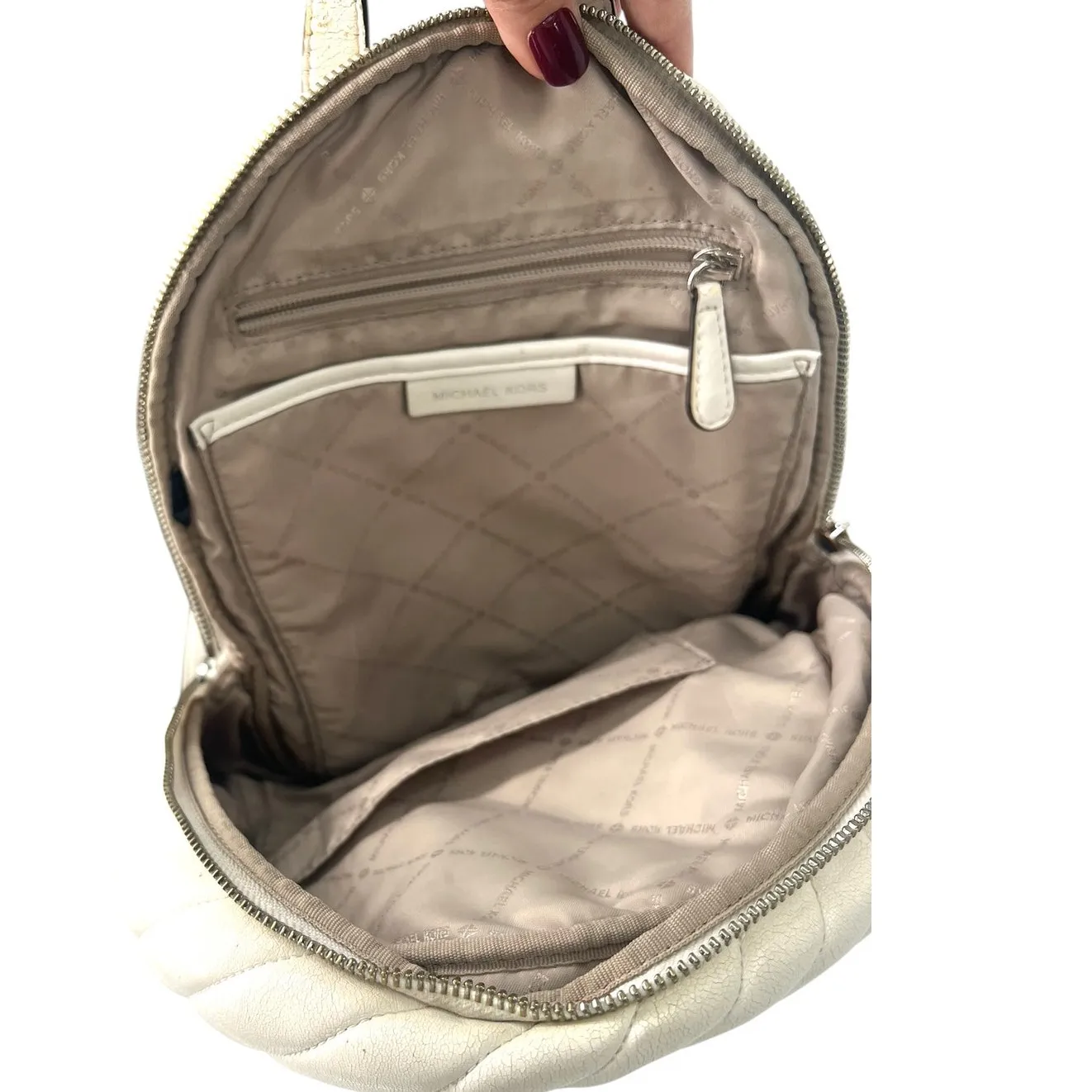 Michael Kors Erin medium quilted leather backpack in optic white Bag - Image 7