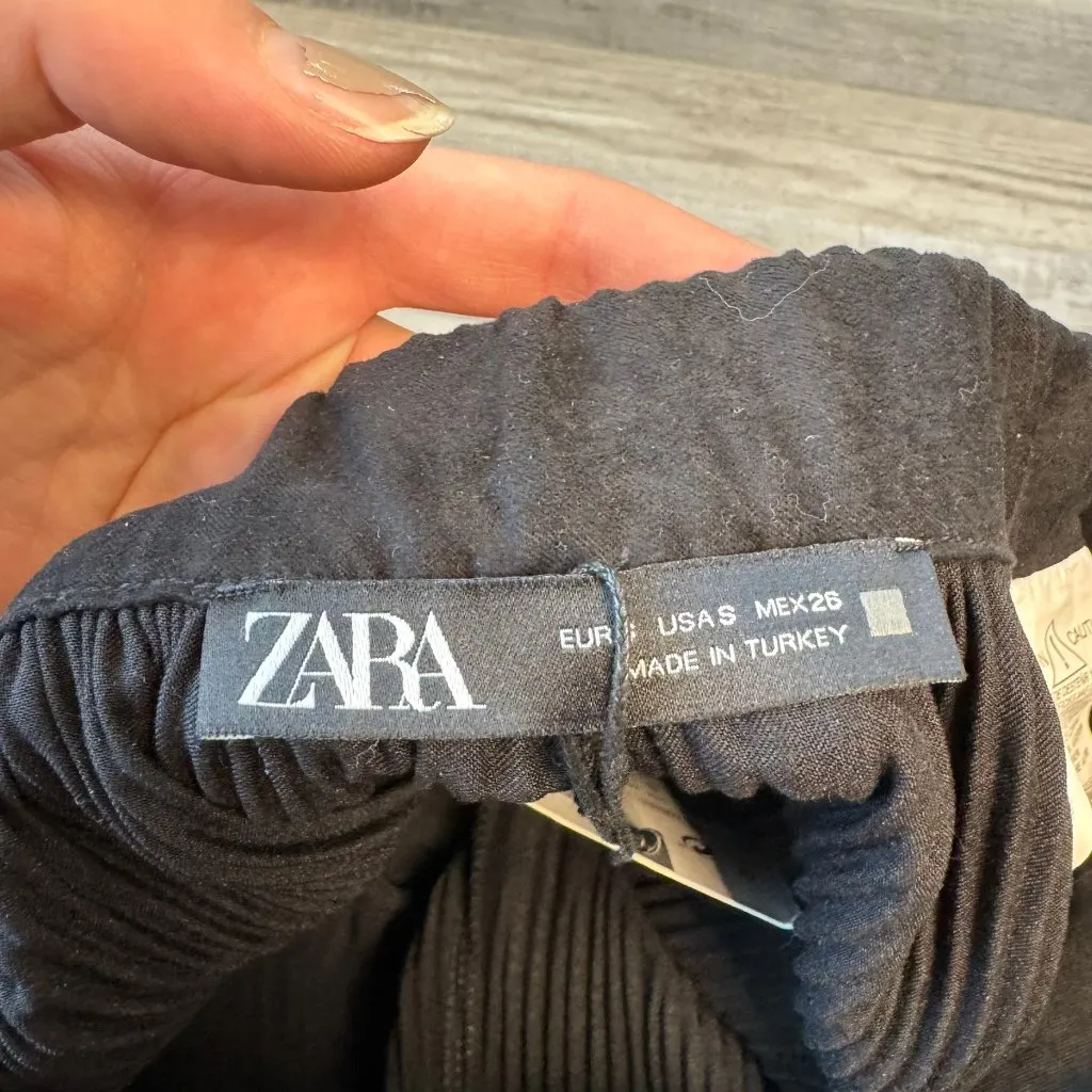 Zara NWT pleated shorts belted size small A50 - Image 3