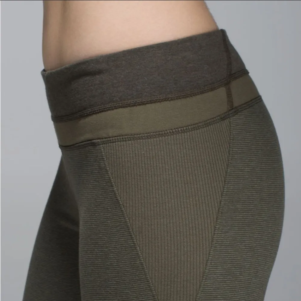 LULULEMON athletica refine crop capri wee stripe fatigue green legging - Image 6