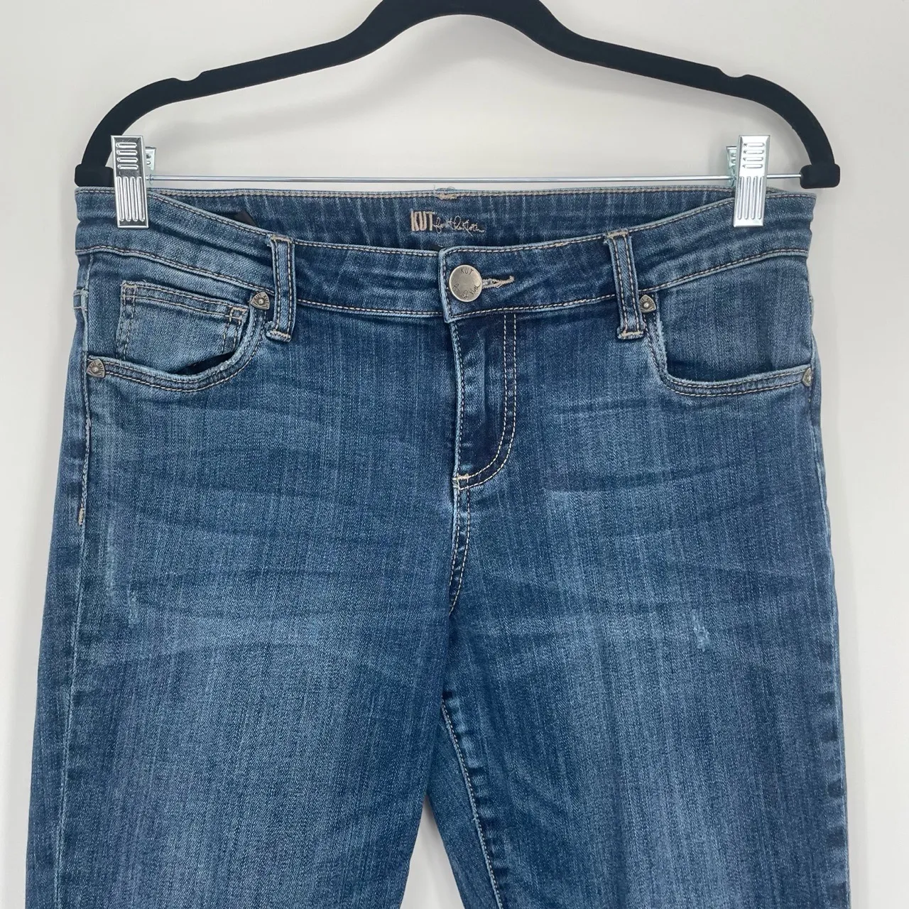 Kut From The Cloth Mid Rise Medium Wash Denim Blue Jeans‎ Distressed Size 16 - Image 4