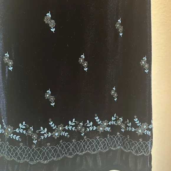SWAT Velvet Blue Shift Dress with Blue Floral Beaded Embroidery Vintage 90s Size 18 - Image 4