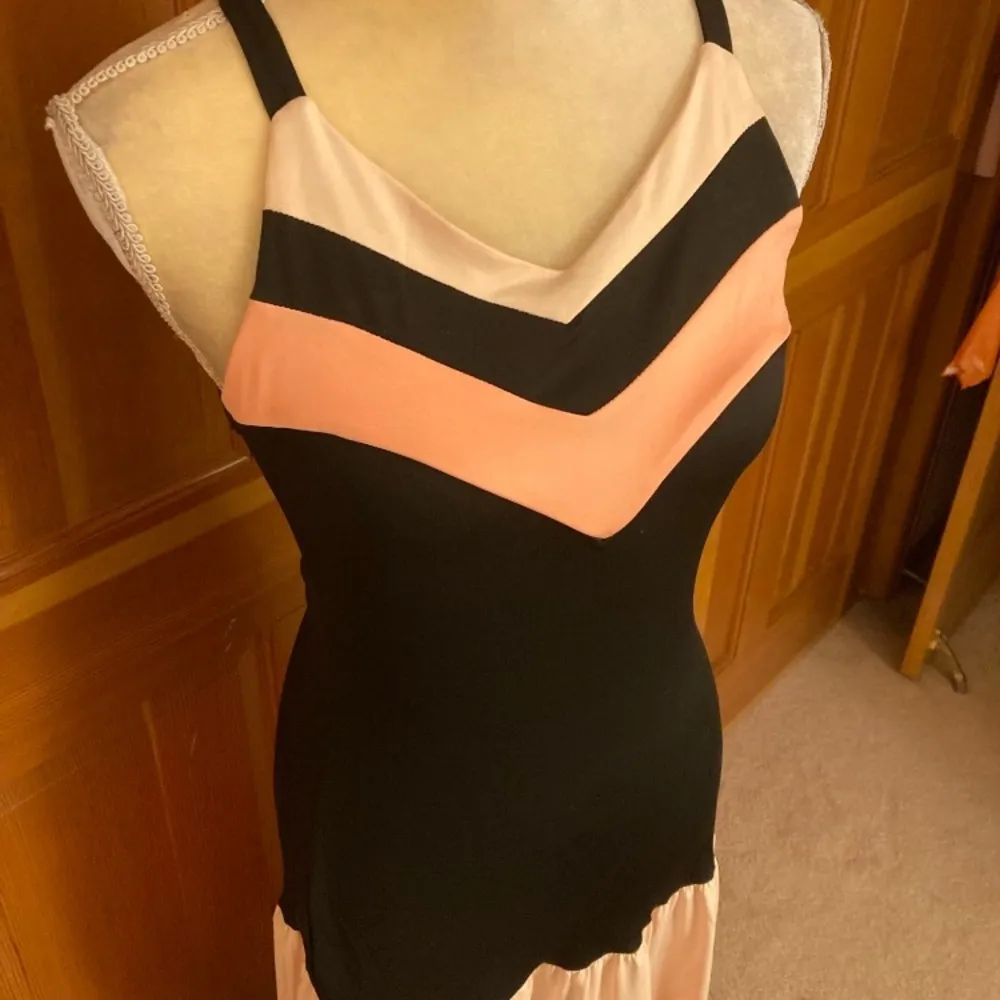 Nwt, Lavishly Paris Silhouette Enhancing Women’s Color Block SunDress - Image 8