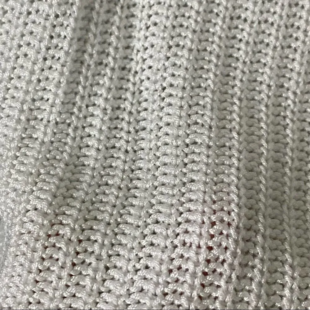 Main Strip Loose Fit V-Neck Fringe Crop Sweater Size Small - Image 5