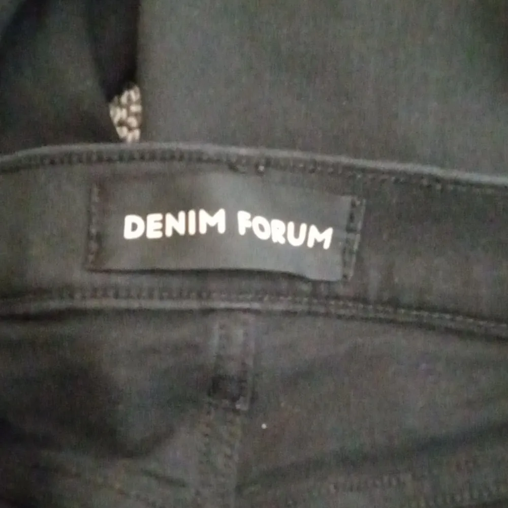 Denim Forum The Lola High Rise Skinny Crop Womens Aritzia Raw Hem Size 27 Black - Image 5