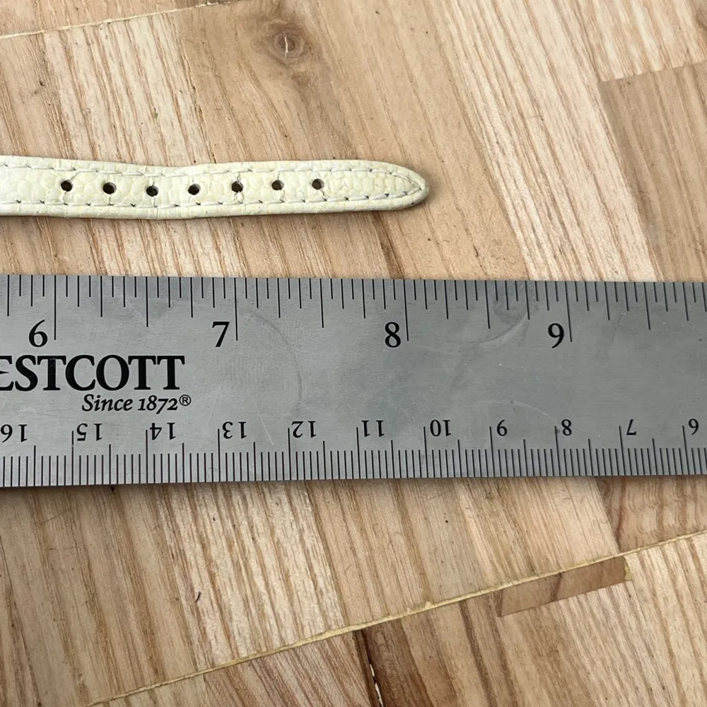 Majestron Vintage Set Collection Ladies Watch Interchangeable Bezel and Straps White - Image 15