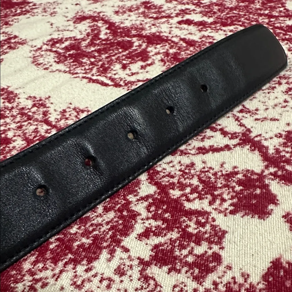 Gucci Black Belt with Gold GG Buckle - Image 6