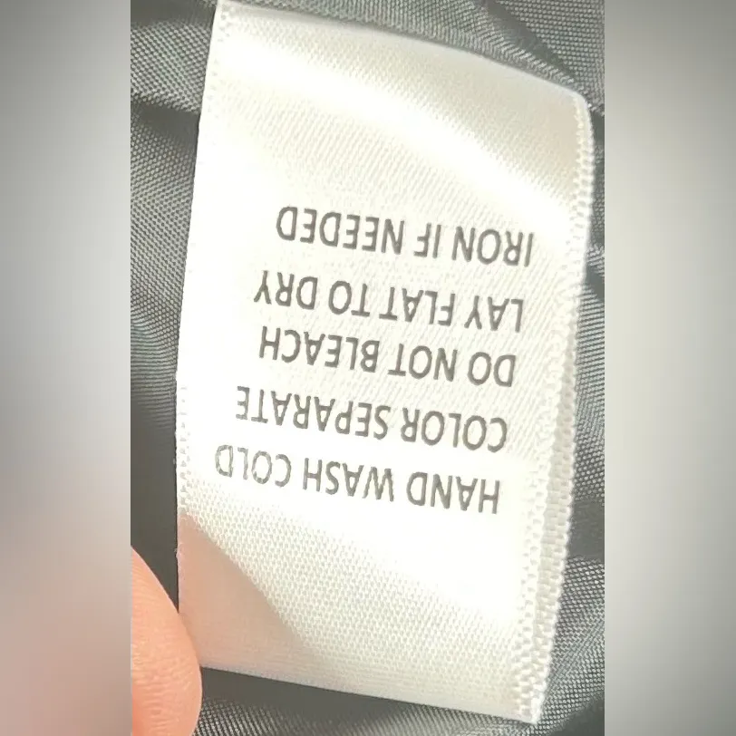 Bibi Women's Size M Black Puffer Quilted Solid Shiny Sleeveless Vest NWT! Size M - Image 4