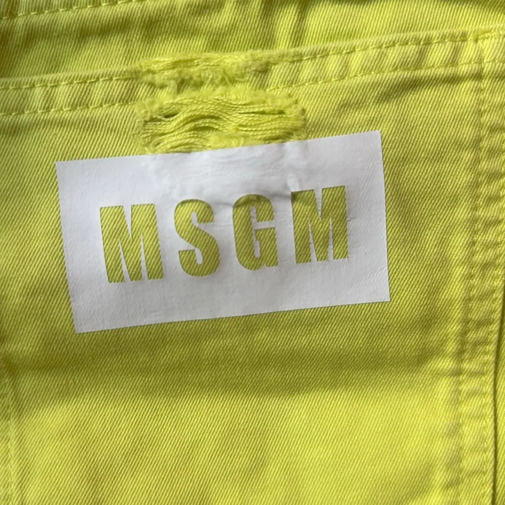 M.S.G.M. Acid Yellow cotton denim shorts Size undefined - Image 6