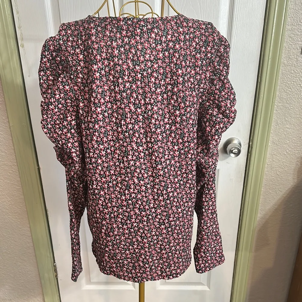 Loft Pink black and red floral patterned Blouse flutter puff long sleeve Size XL - Image 2