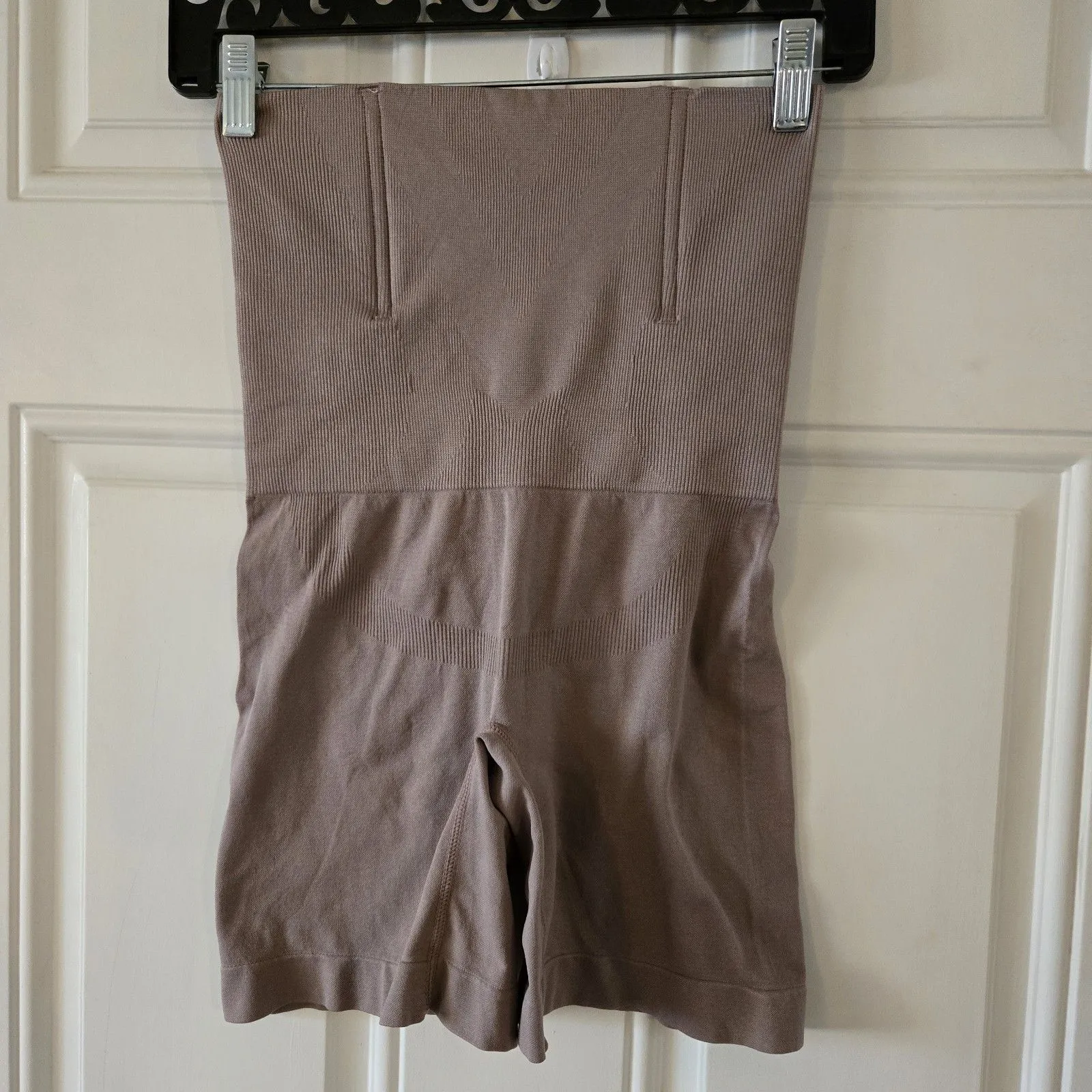 Shapewear OnCore High Waisted Body Sculpting Shorts Undergarment Slimming Size L Size L - Image 2