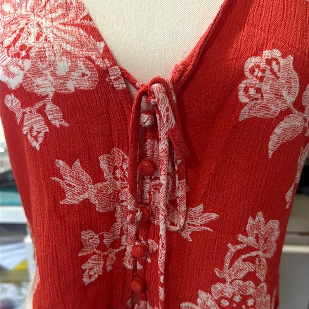 Lulu's Red Floral Crop Top - Image 3