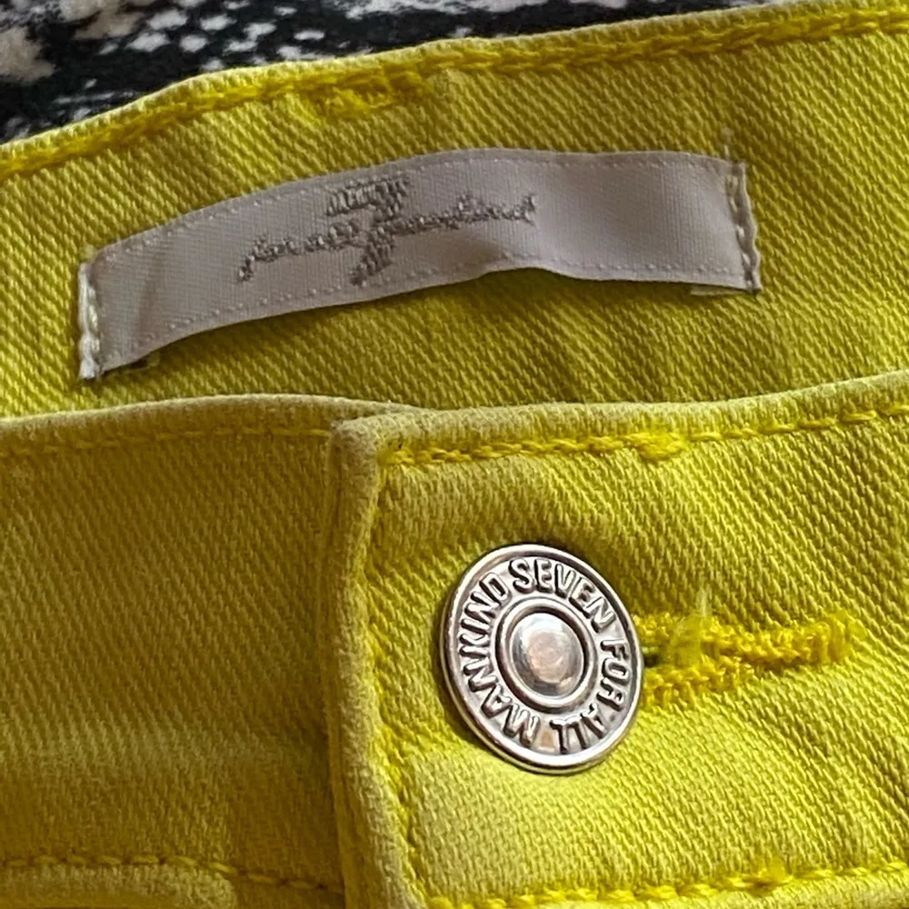 7 For All Mankind‎ Denim Shorts - Image 5