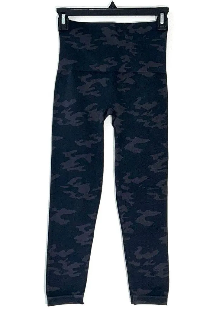 Black Camo Cropped Leggings - Image 2