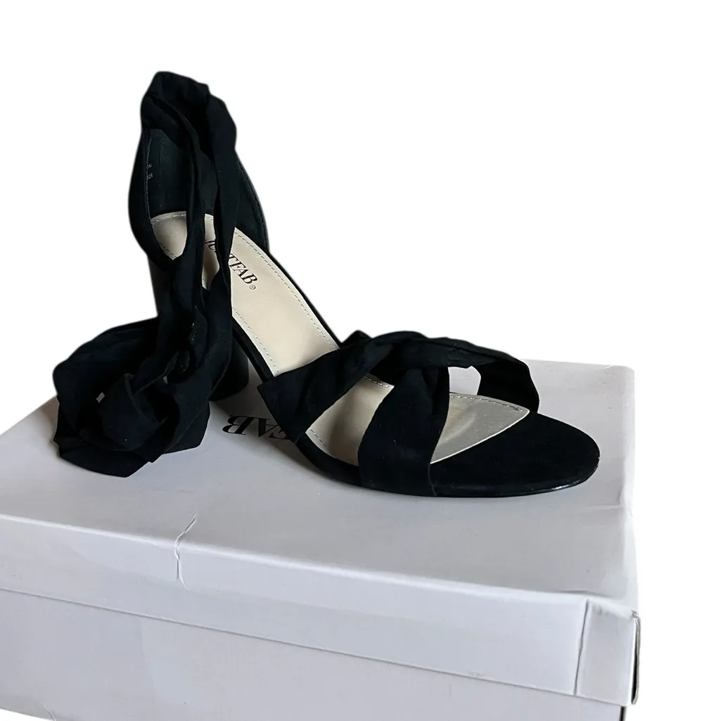 JustFab Annie block heel sandal in black faux-suede with lace up ankle Tie Strap - Image 2