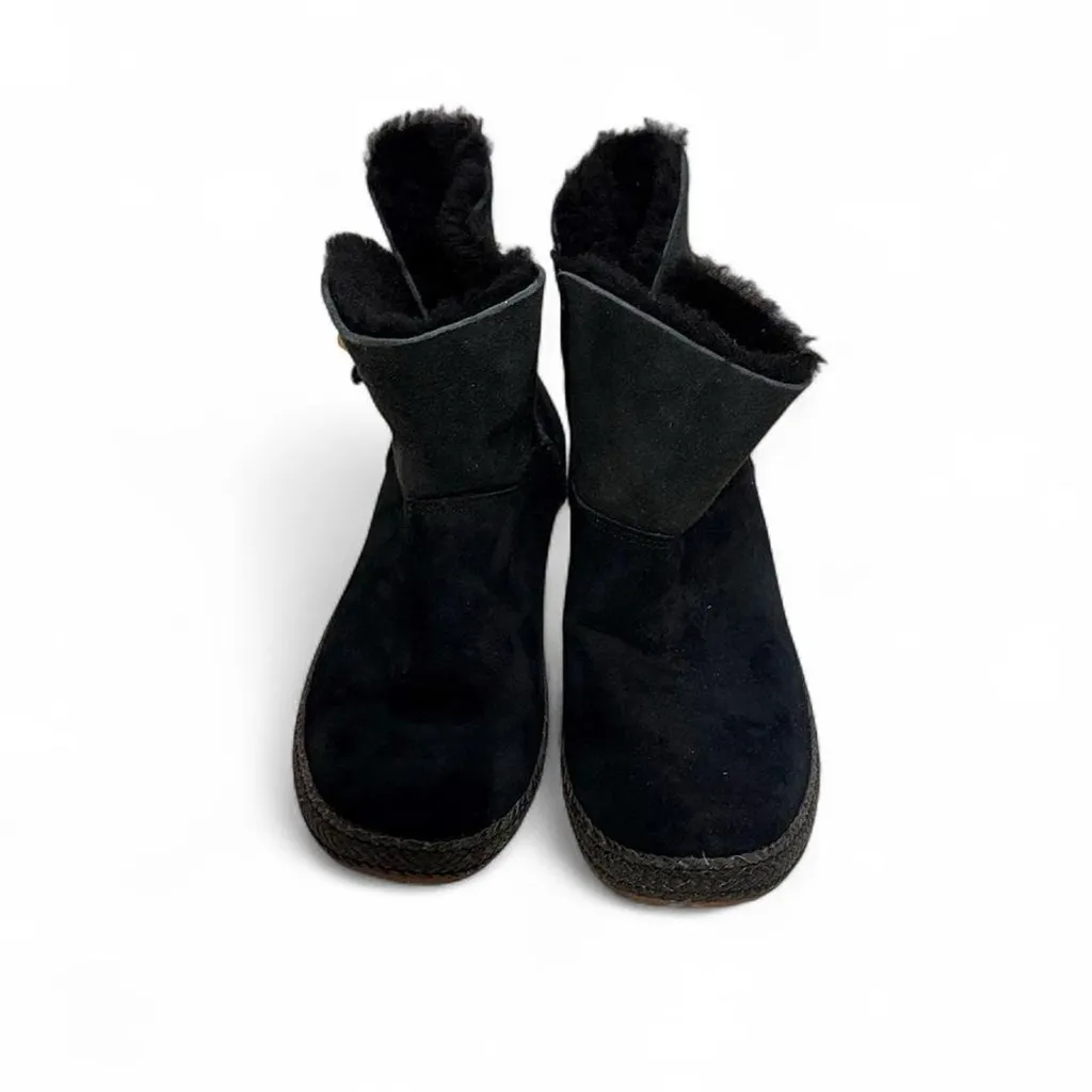 UGG  Garnet Boots - Image 3