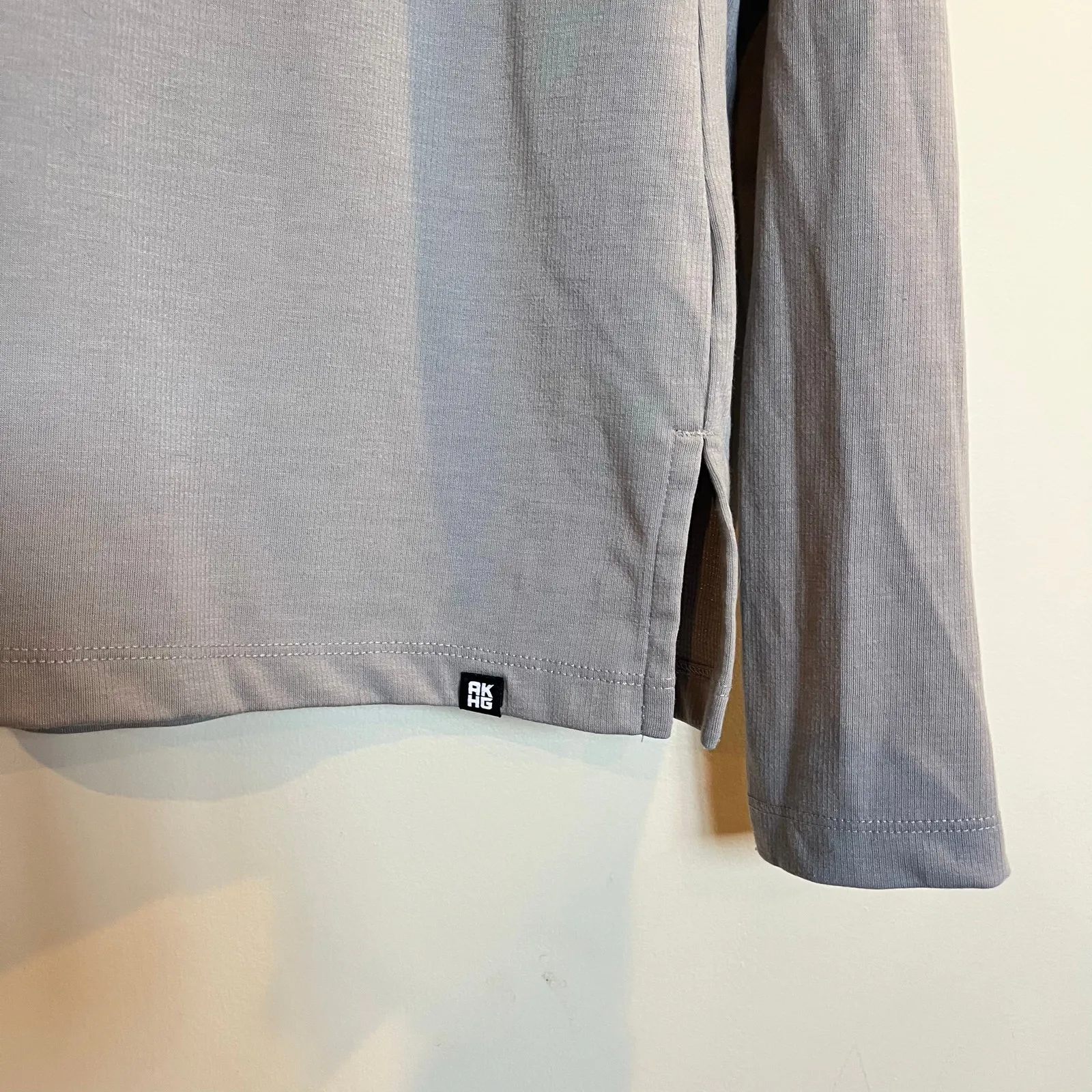 Duluth Trading Shirt AKHG Alaskan Hardgear Bamboo Lightweight Hoodie Gray XS - Image 4