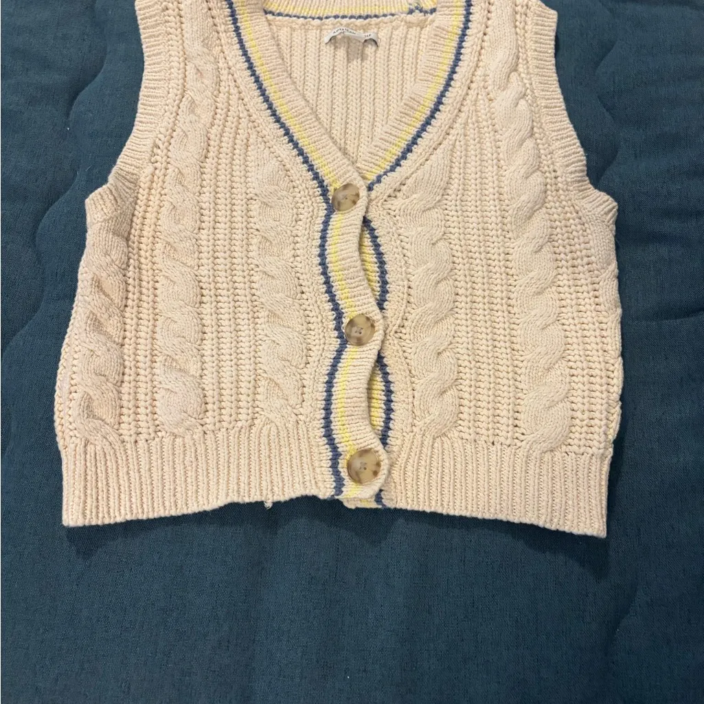 American Eagle Cable Knit Sleeveless Sweater Vest - Image 4