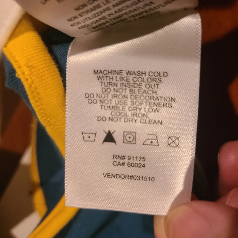 FILA  Sports Bra Size Medium - Image 4