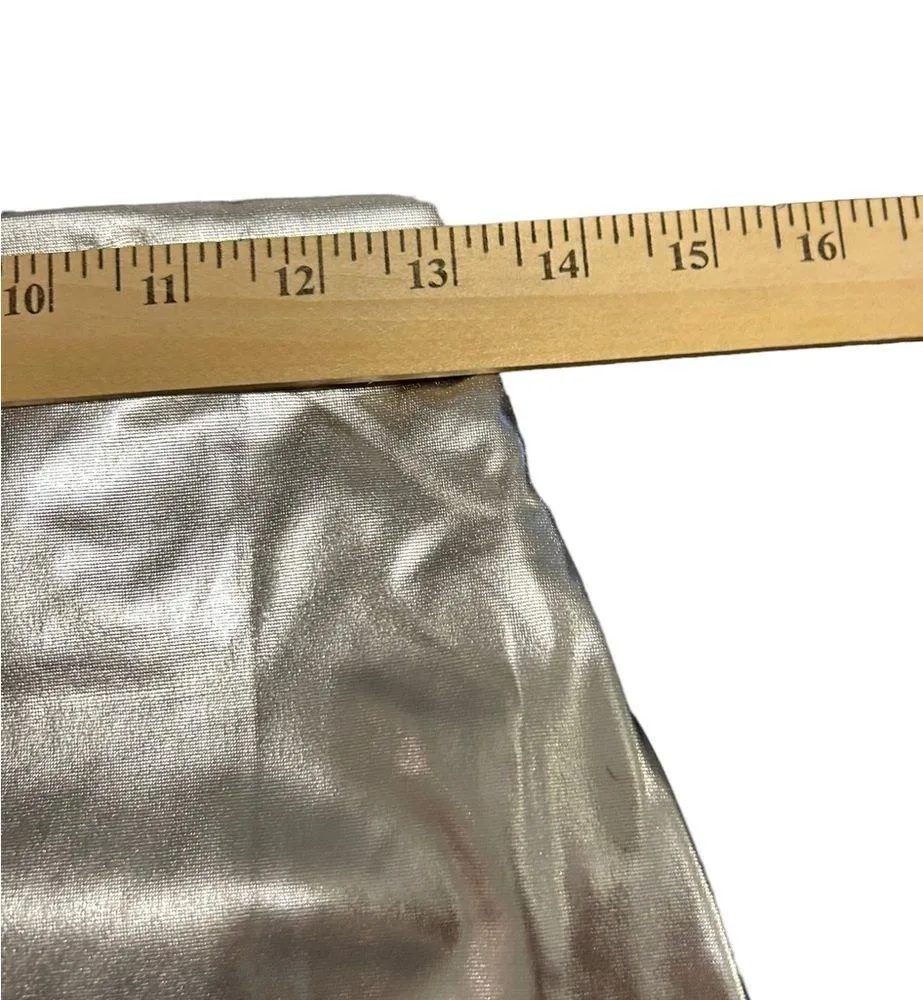 Meshki metallic silver skit size medium - Image 4