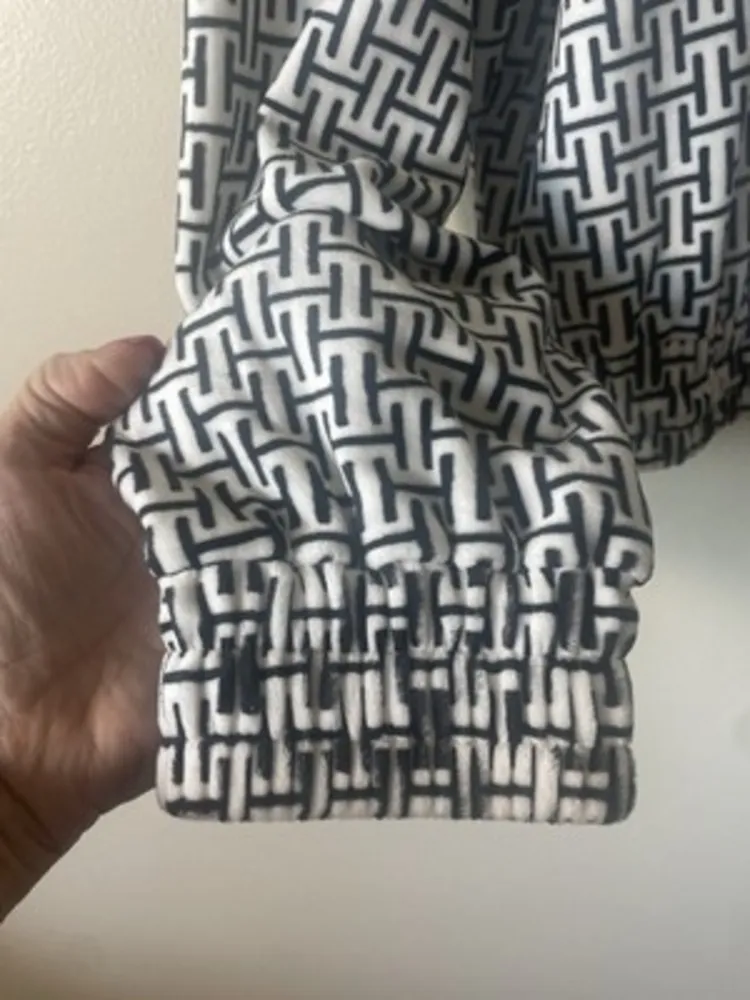 Women’s Halston Hoodie White Black H Logo Cozy Soft Casual Size M Size M - Image 7