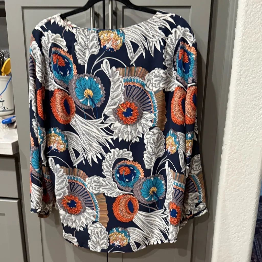 Fun2Fun Bold Floral Bell Sleeve Blouse XL
Navy Multicolor - Image 6