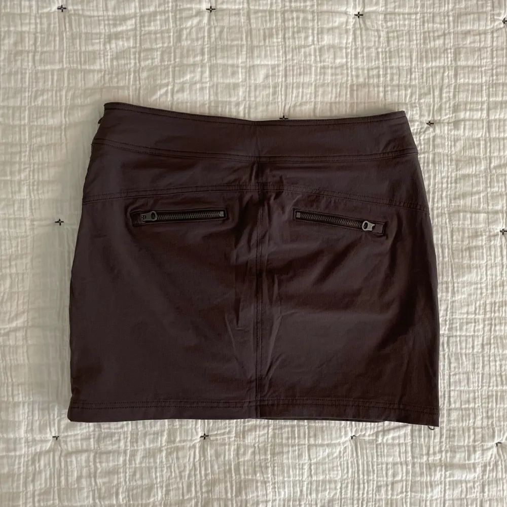 ATHLETA Jenner Side Zip Skirt Skort Hiking Outdoor Activewear in Brown Size 4 - Image 5