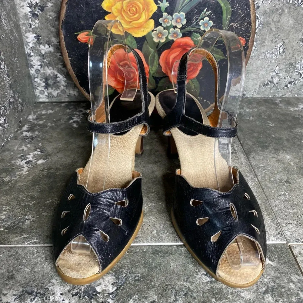 Vintage 70s Peep Toe Heel Sandals Size 8 - Image 2