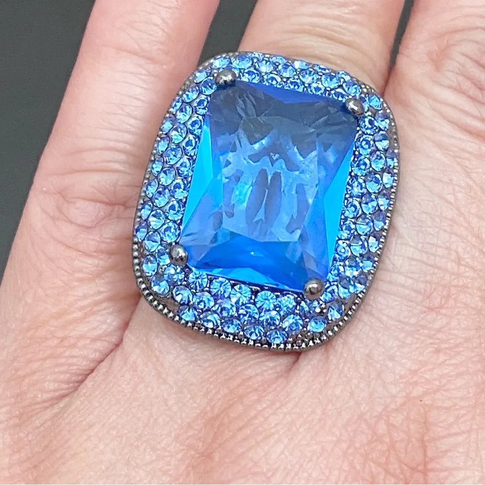 Joan Boyce Blue Stone Cushion Cut Pavé Statement Cocktail Ring Size 6 - Image 6