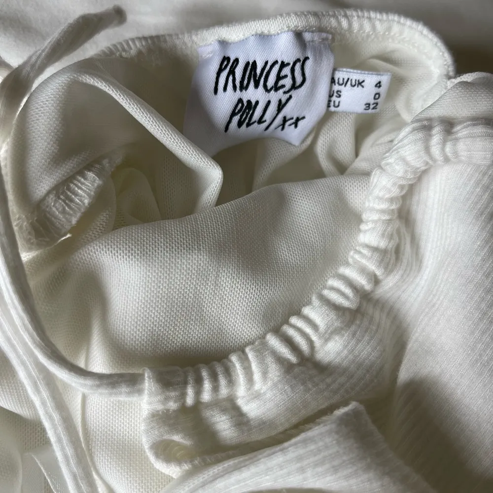 Princess Polly white backless dress. Size 0 - Image 3