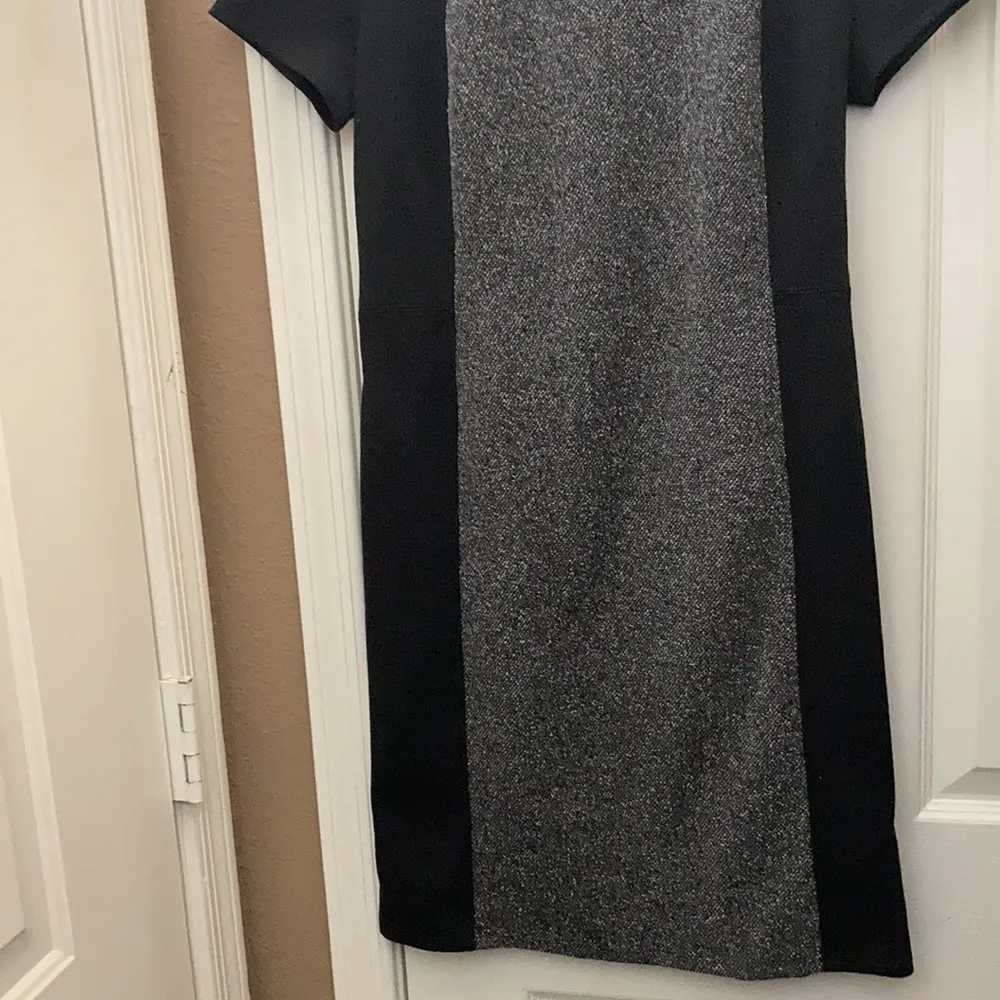 FINAL MARKDOWN Liz Claiborne sheath style dress medium - Image 2