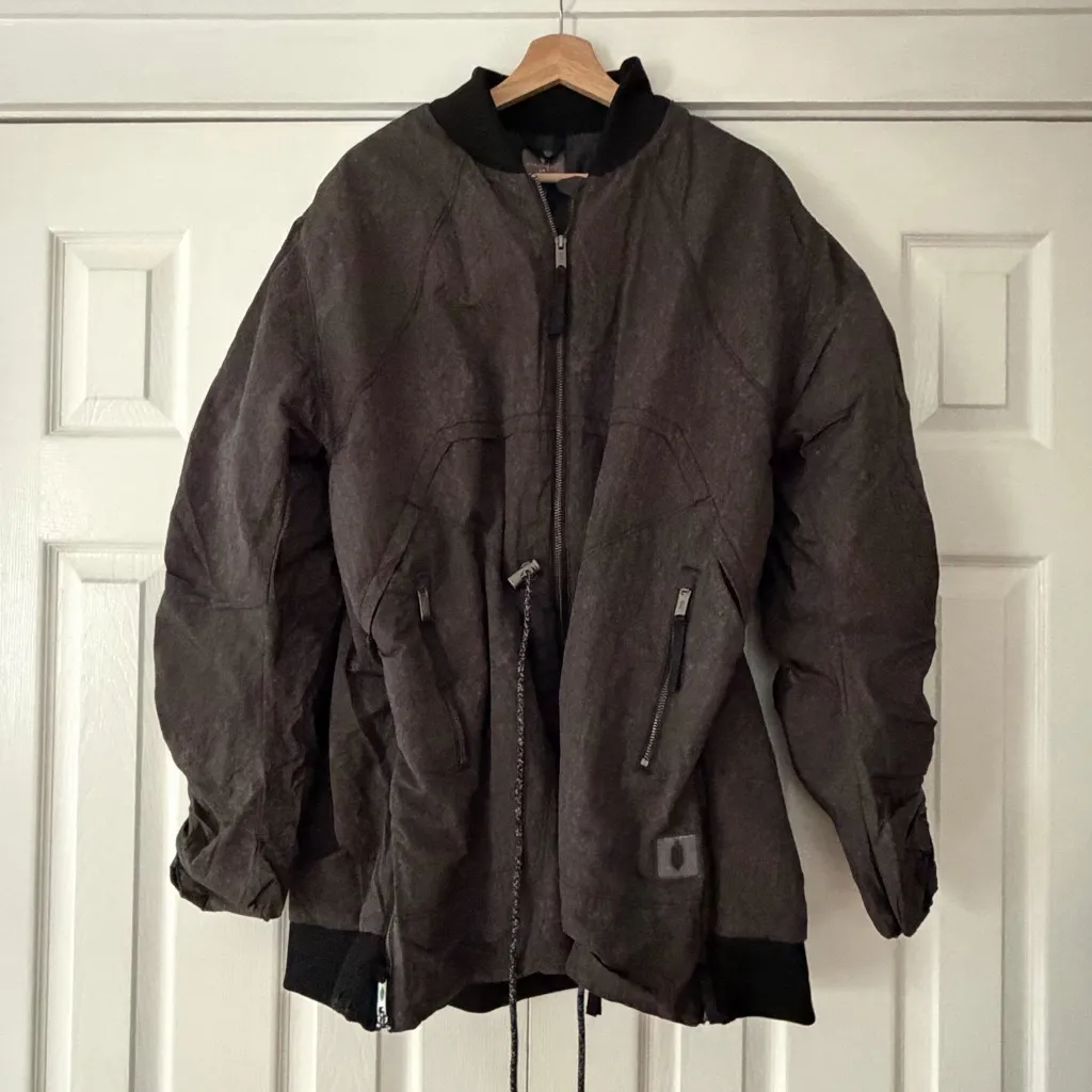 Free People Movement Tricked Out Trek Lightweight Black Puffer Size Large NWT Brown - Image 3