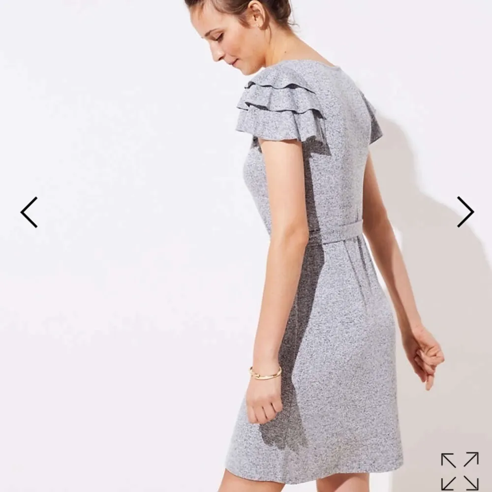 NWT LOFT Gray Short Sleeve Tiered Flutter Knit Mini Dress sz Medium - Image 3