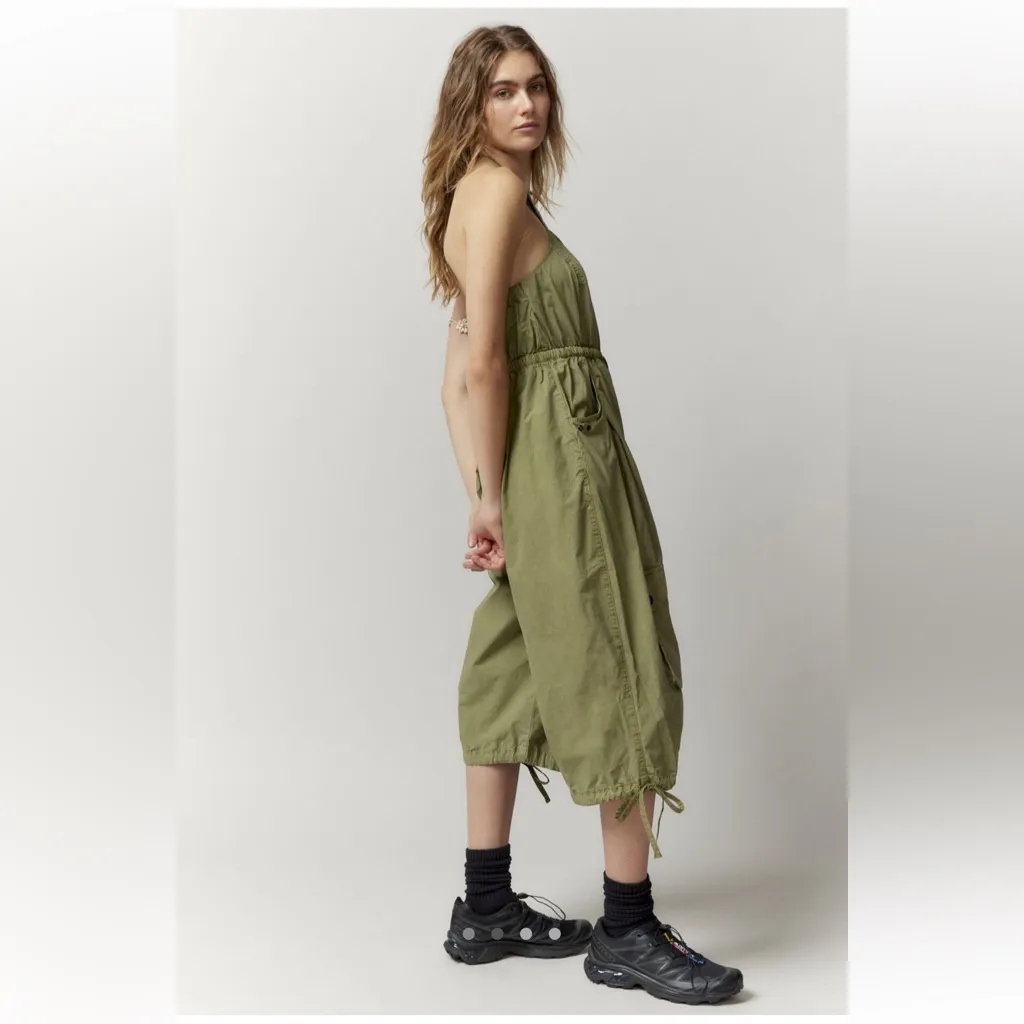 NWT Green BDG Frankie Utility Cropped Jumpsuit Size XS - Image 2