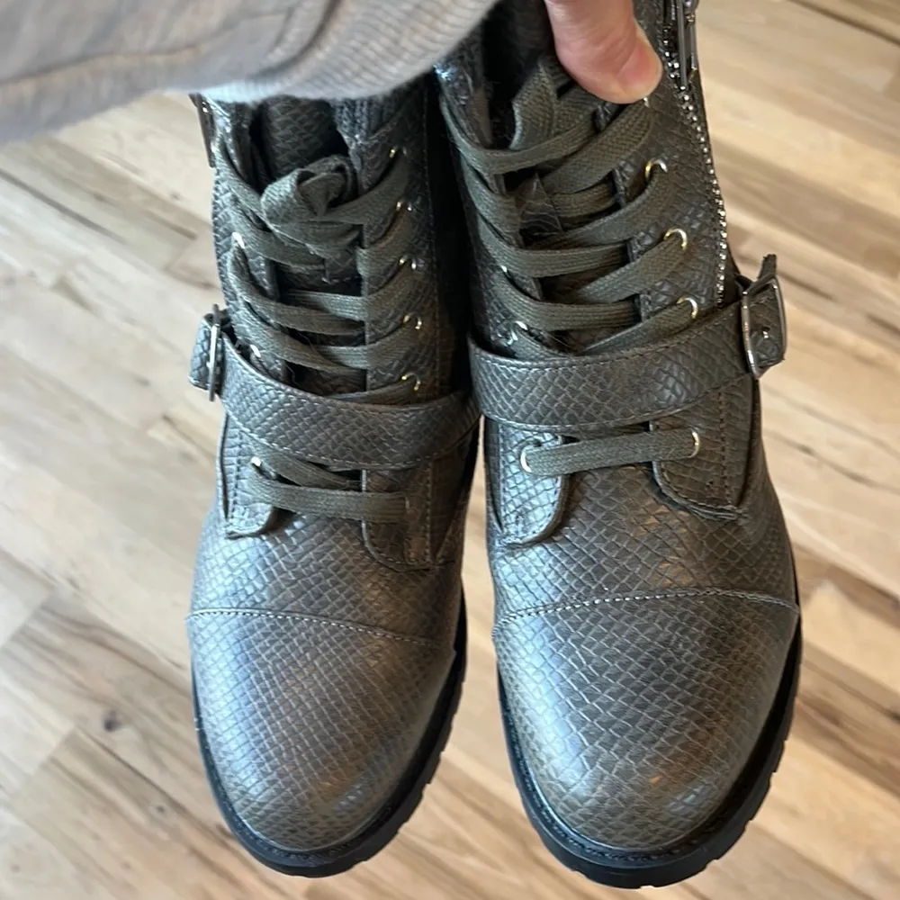 Boots Zip Lace Up Charcoal Booties Hiking Ankle Womens 8.5 JustFab - Image 13