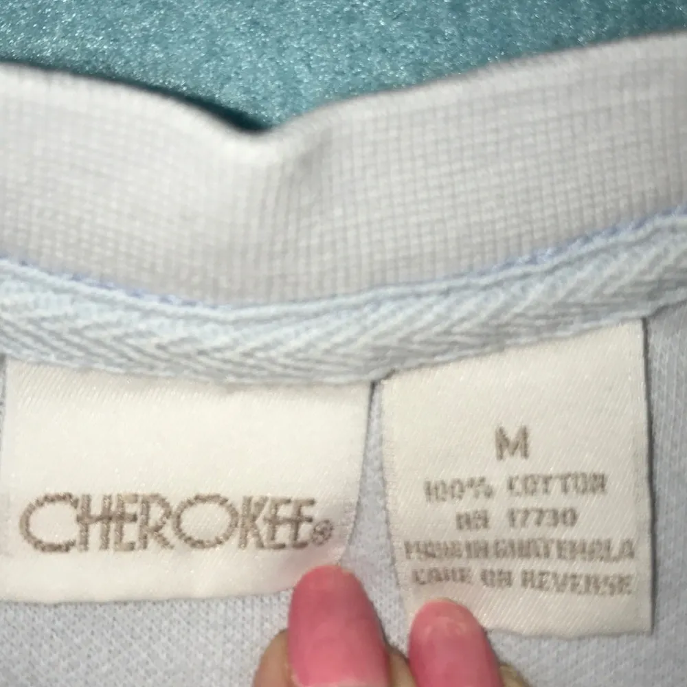 𝅺CHEROKEE long sleeve light blue embroidered emblem top size M - Image 5