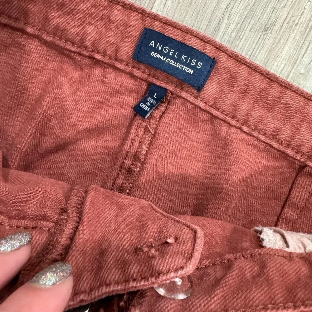 Angel Kiss Skirt With Front Zipper - Image 3