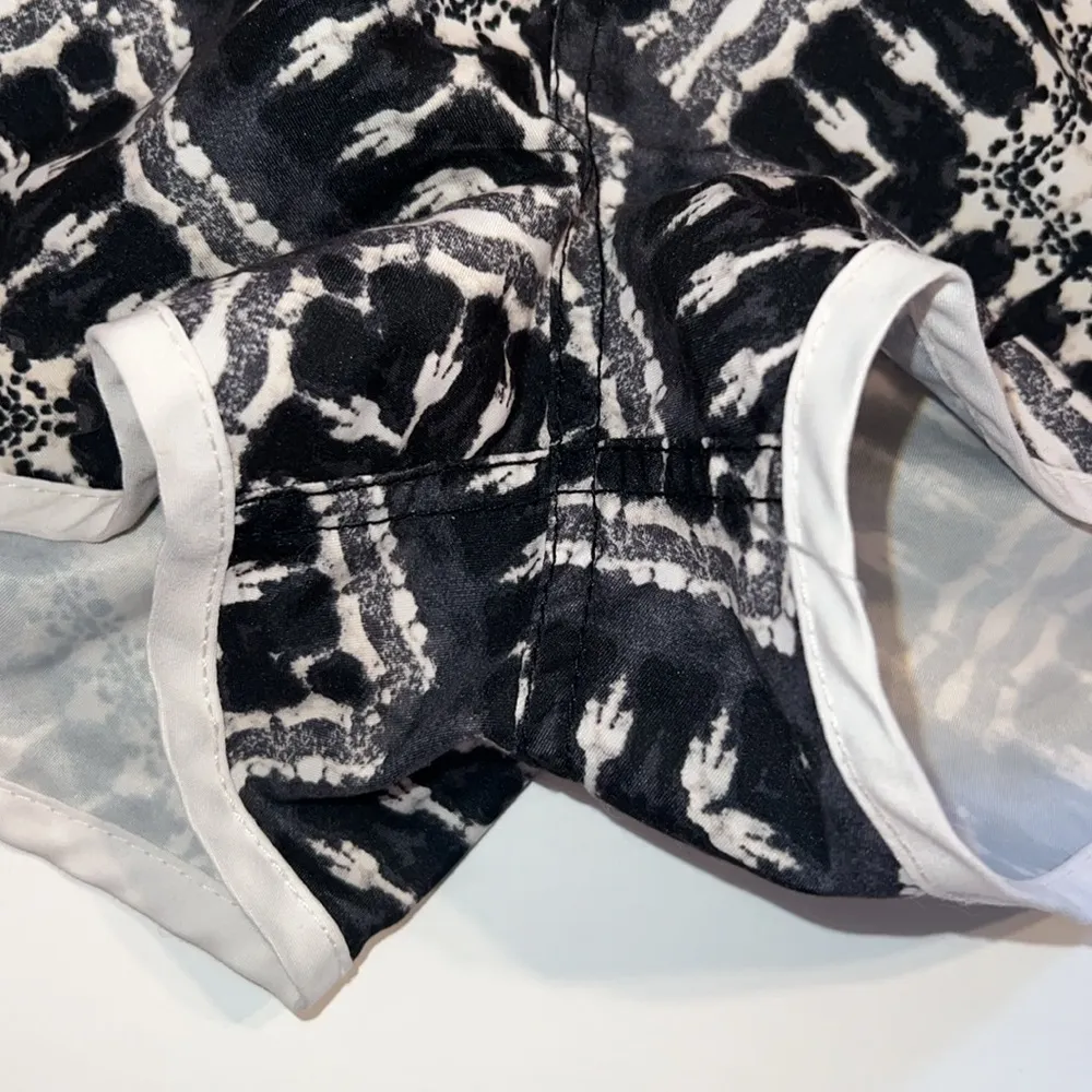 Hurley Shorts Womens Small Black White Boardshorts Supersuede Short Beachrider - Image 3